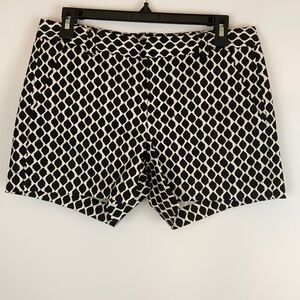 Banana Republic Women's Black and White Shorts
